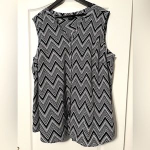 Talbots Black and White Chevron Sleeveless Button Down Top